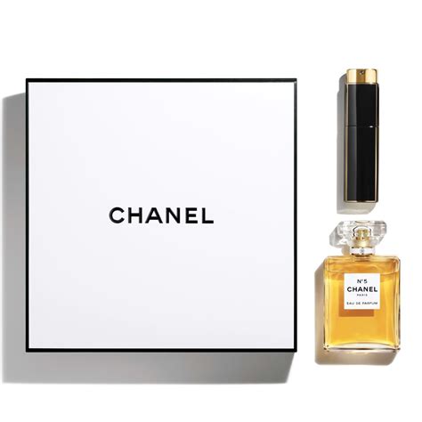 boite cadeau chanel|chanel perfume gift sets.